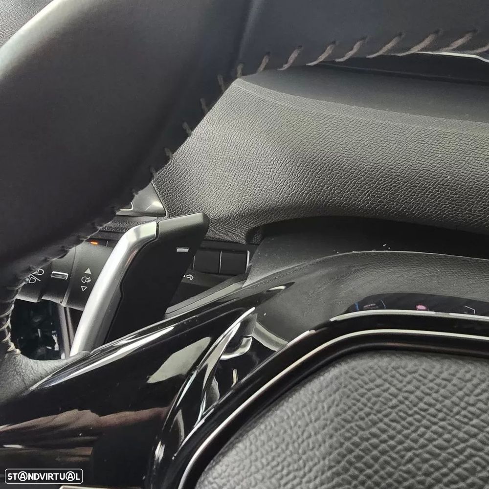 Peugeot 3008 1.6 Hybrid Allure Pack e-EAT8 - 28