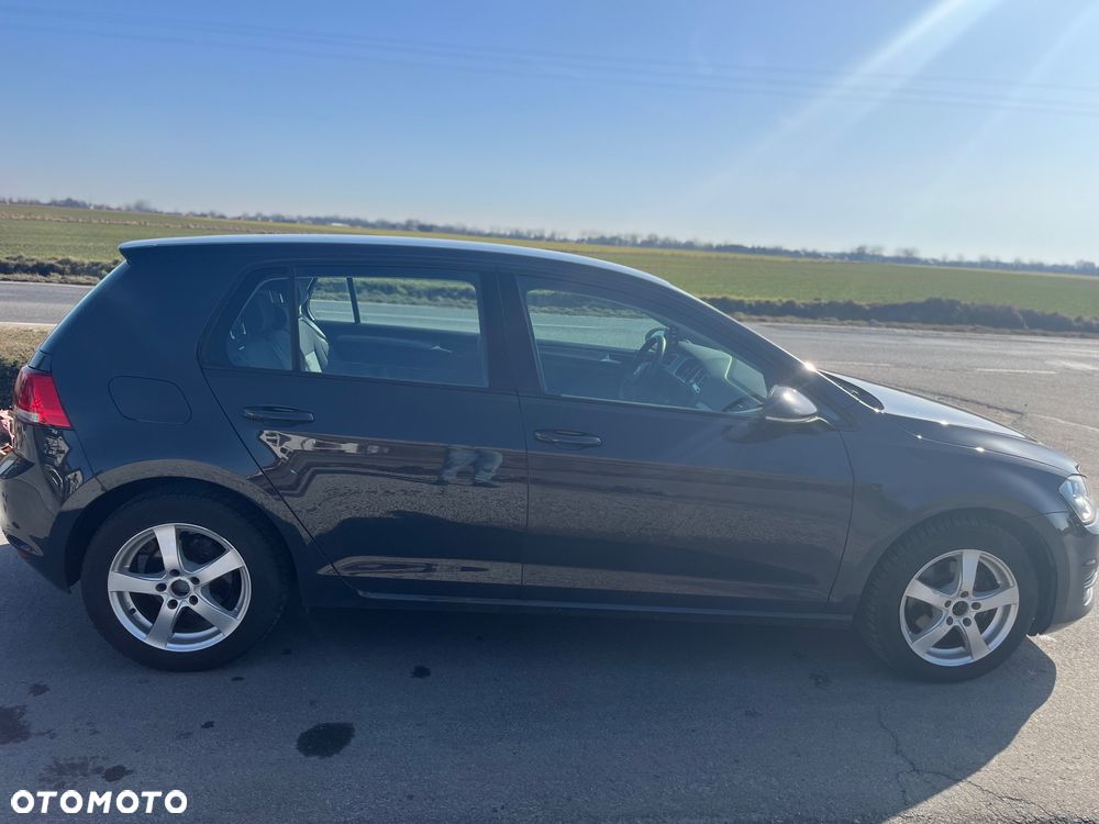 Volkswagen Golf 1.6 TDI BlueMotion Comfortline - 11