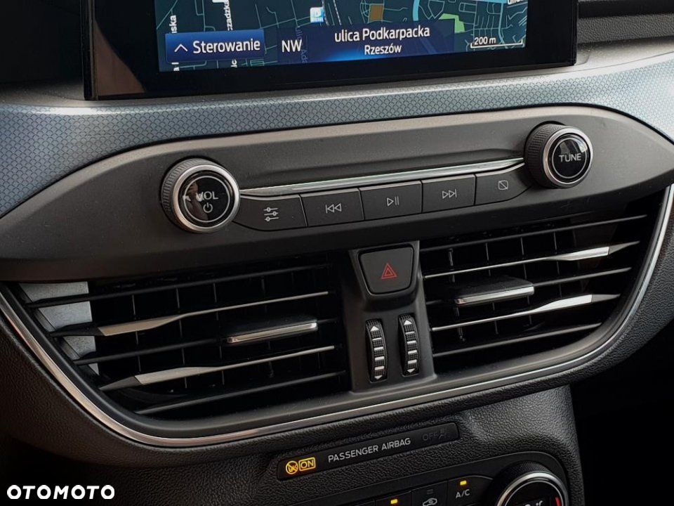 Ford Focus - 27