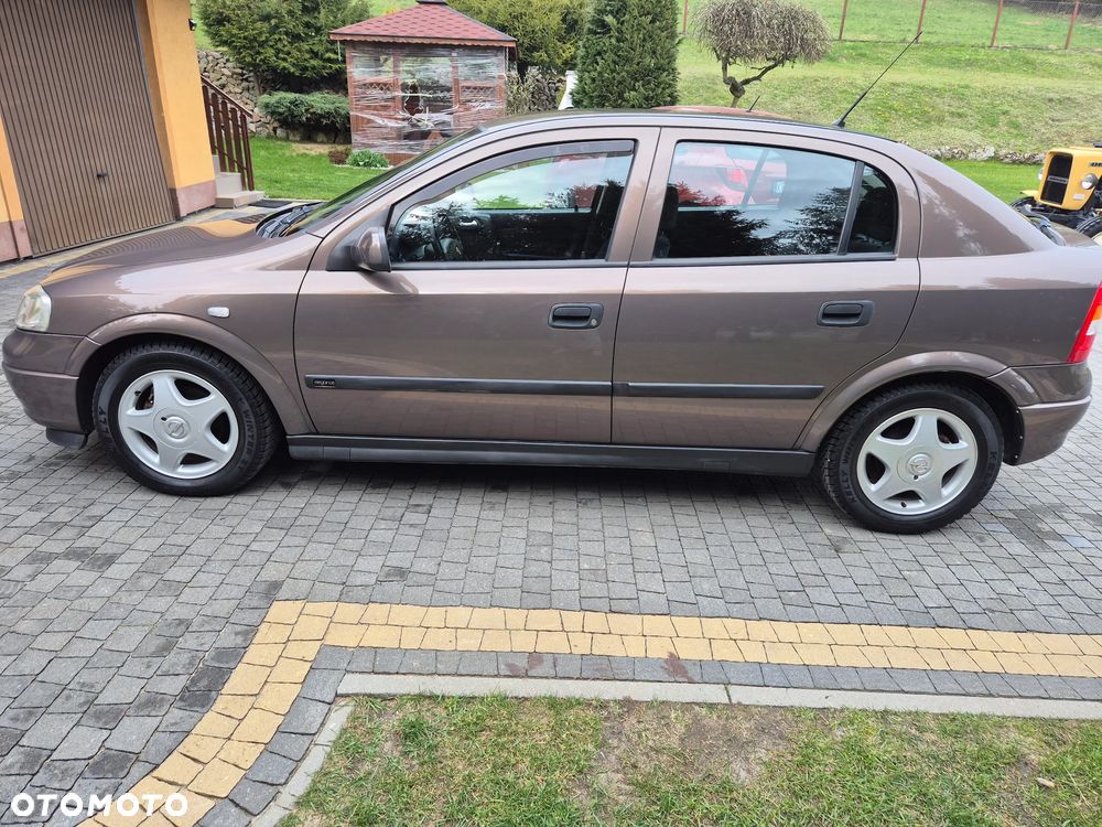 Opel Astra - 10