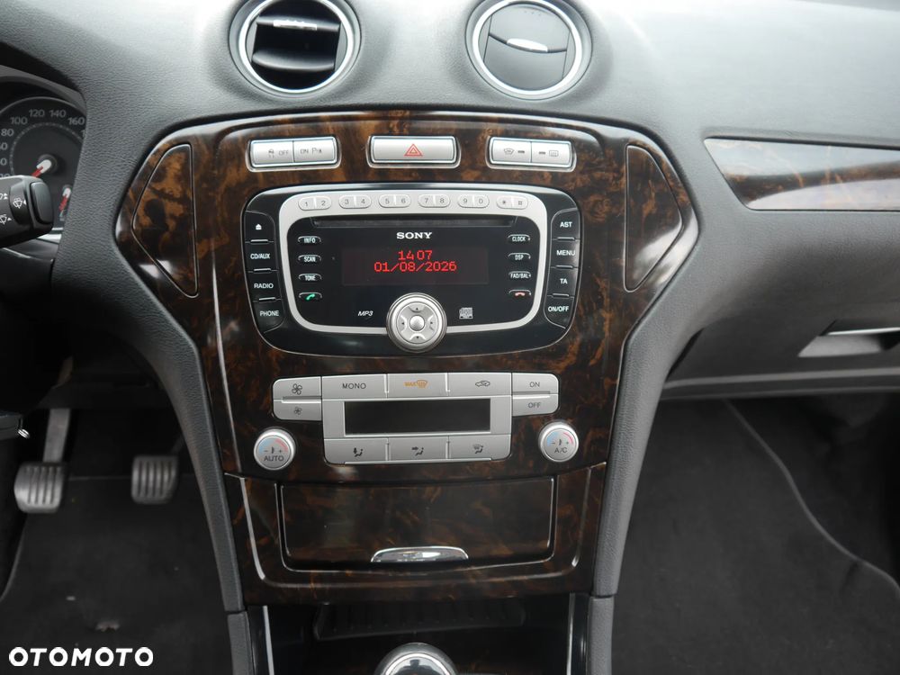 Ford Mondeo 2.0 Ghia Executive - 10