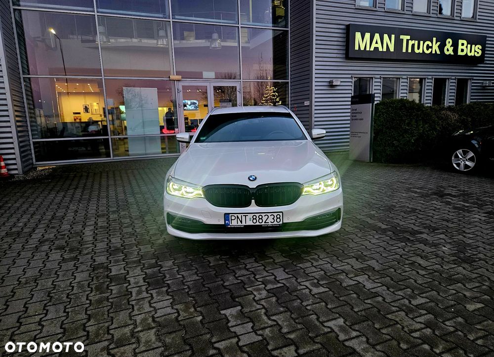 BMW Seria 5 520d xDrive Sport Line - 16