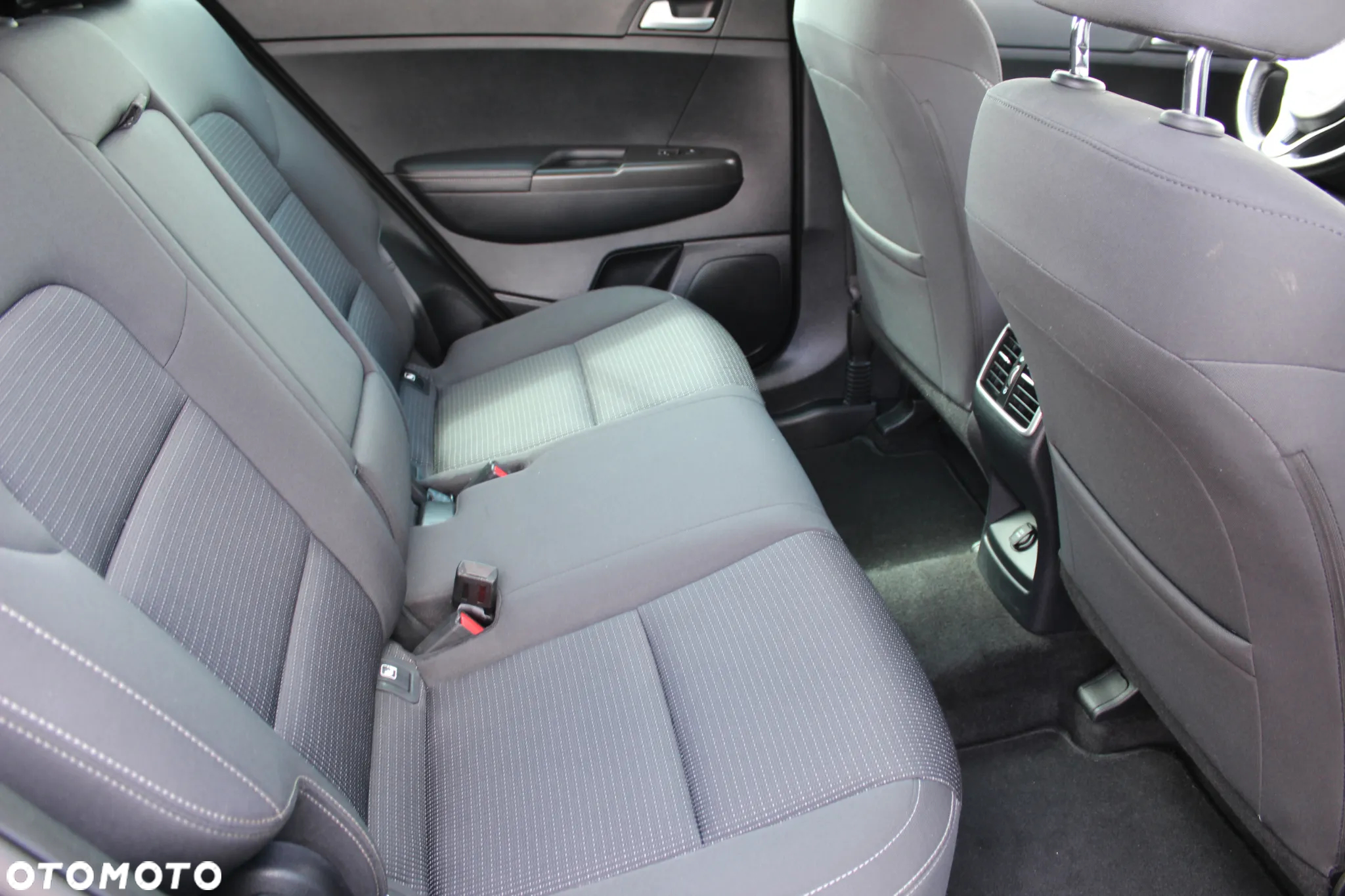 Kia Sportage 1.6 GDI L 2WD - 8