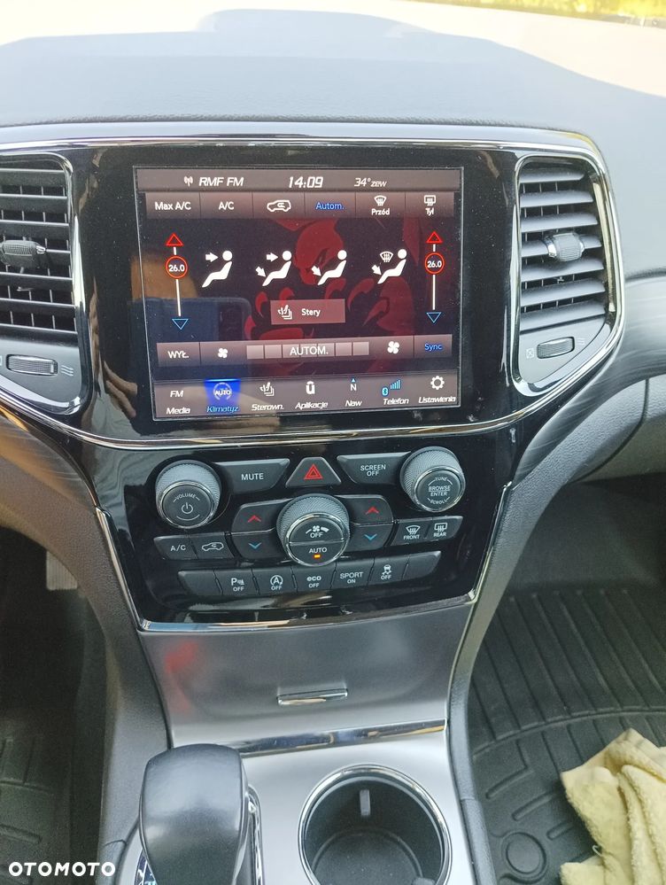 Jeep Grand Cherokee - 27