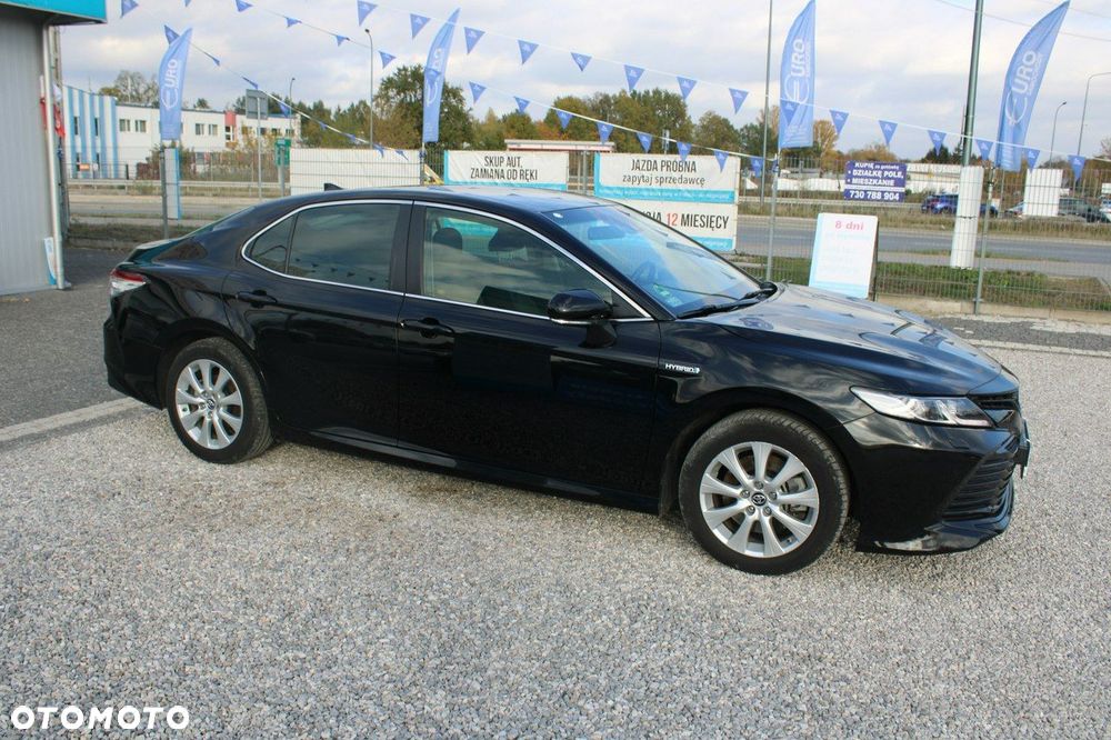 Toyota Camry - 5