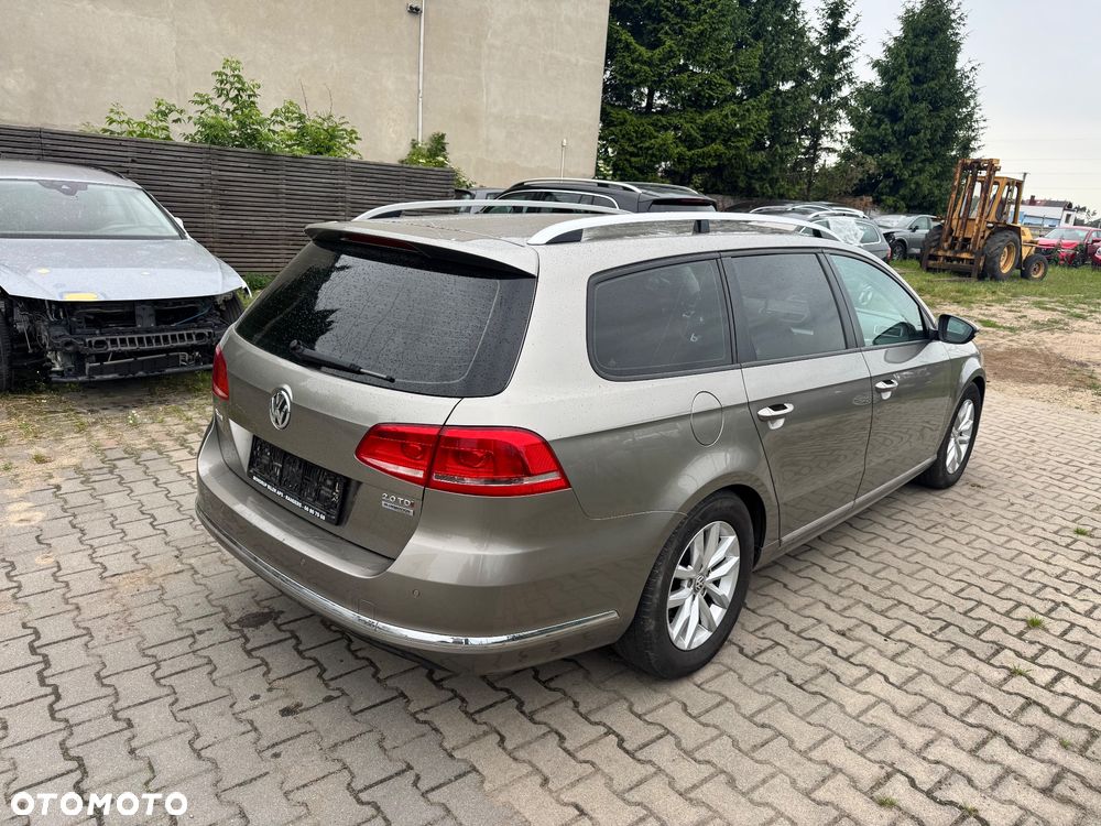 Volkswagen Passat 2.0 TDI BlueMotion Technology R-Line - 9