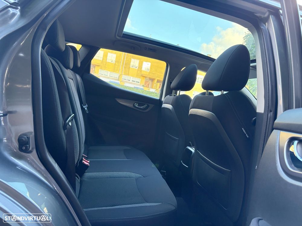 Nissan Qashqai 1.2 DIG-T N-Connecta RS 18 - 19