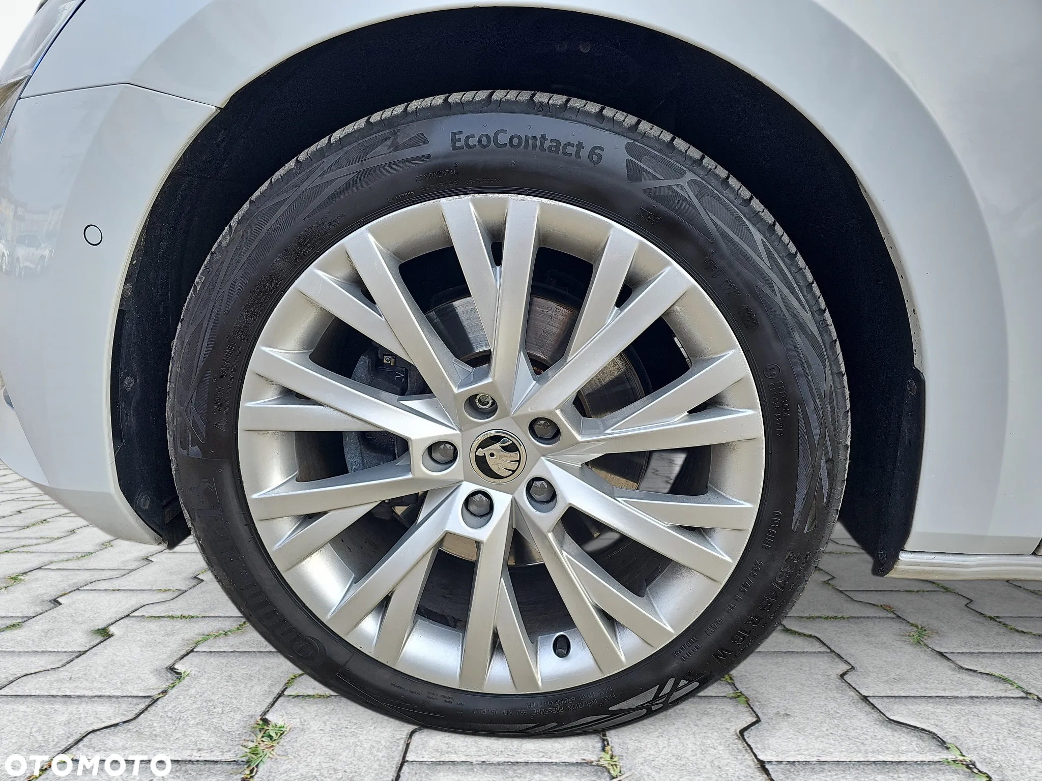 Skoda Superb 2.0 TDI SCR Style DSG - 14