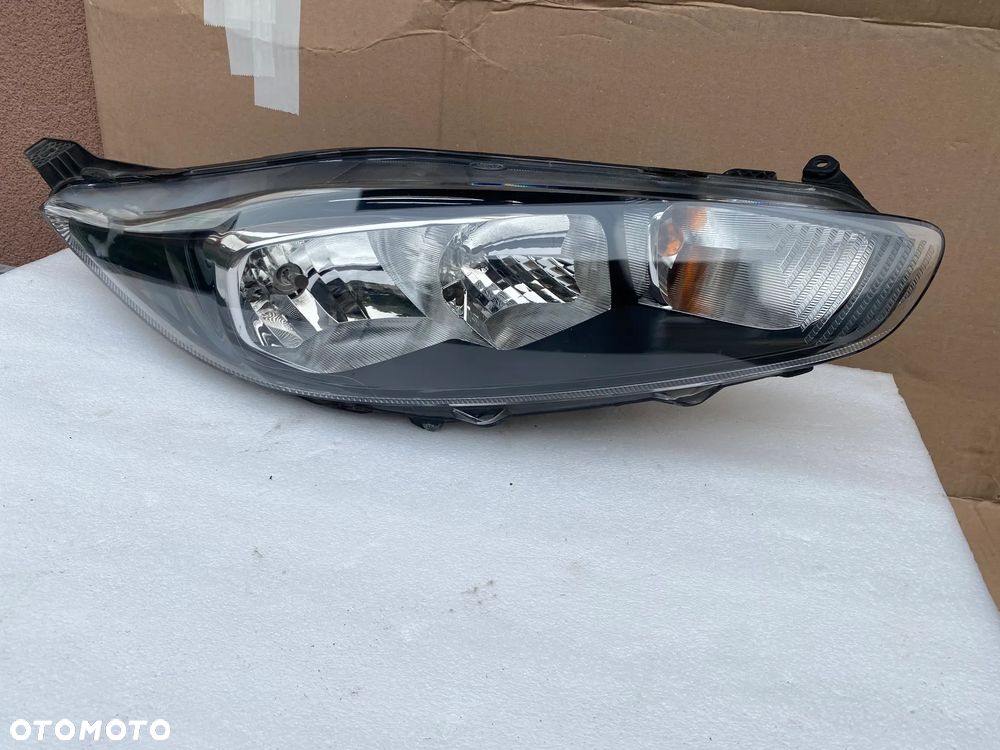 lampy fiesta mk7 lift komplet eu całe - 8