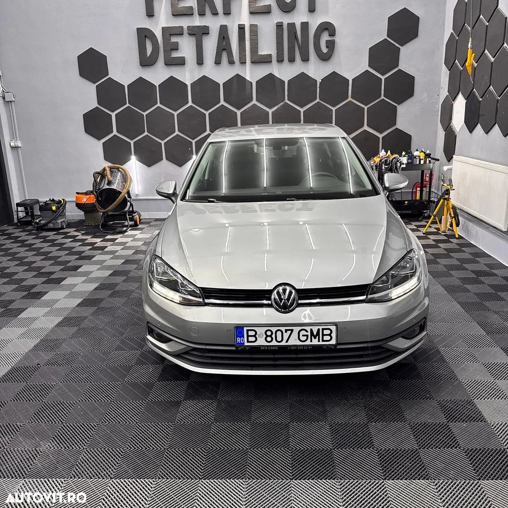 Volkswagen Golf 1.0 TSI Trendline - 1