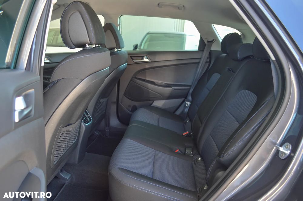 Hyundai Tucson blue 1.7 CRDi 2WD Style - 16