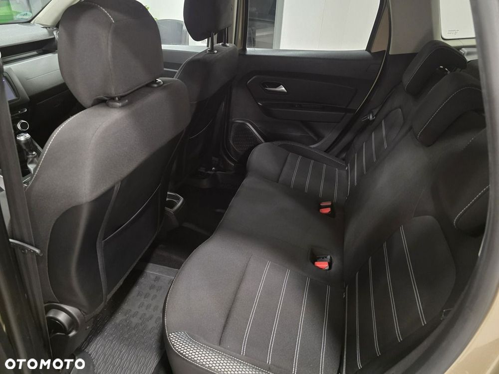 Dacia Duster SCe 115 4x4 Laureate - 15