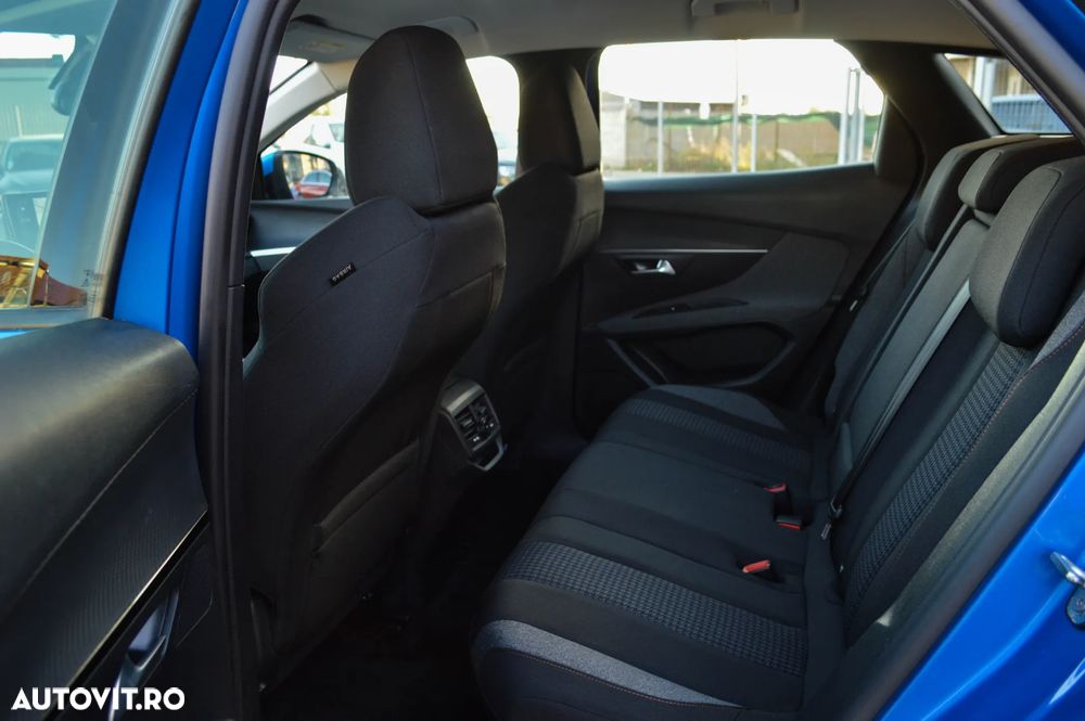 Peugeot 3008 1.5 BlueHDI 130 EAT8 Active Pack - 32