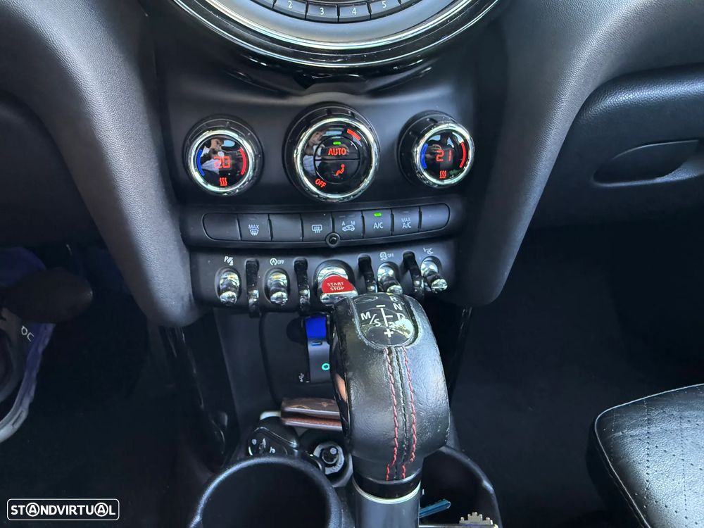 MINI 5 Portas Cooper SD Aut. - 17