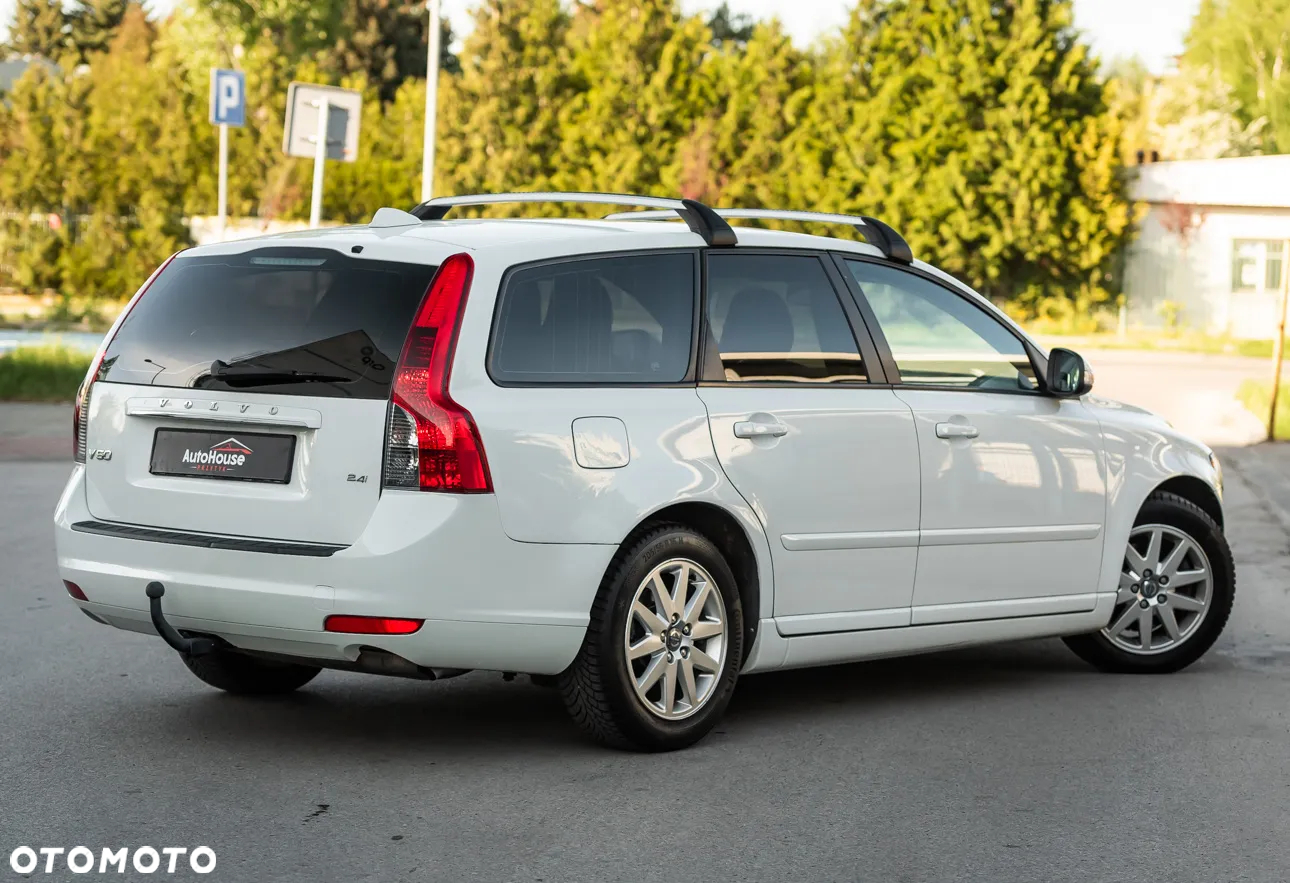 Volvo V50 2.4i Momentum - 11