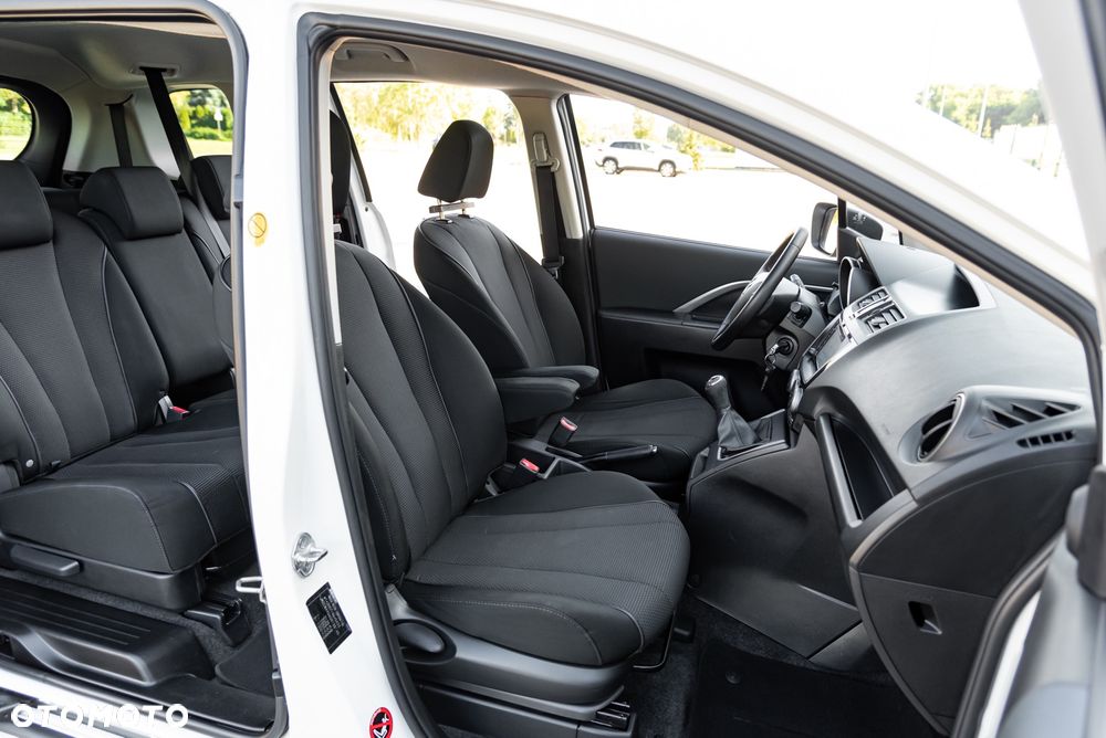 Mazda 5 2.0 MZR-DISI i-stop Sports-Line - 25