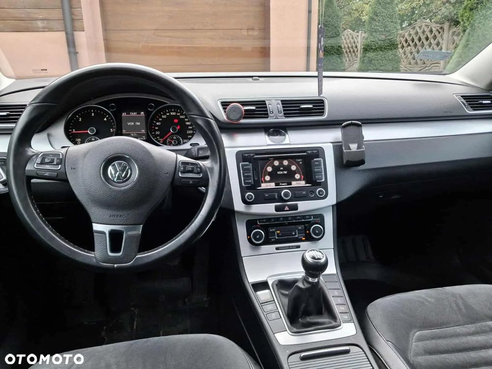 Volkswagen Passat 2.0 TDI Comfortline - 7