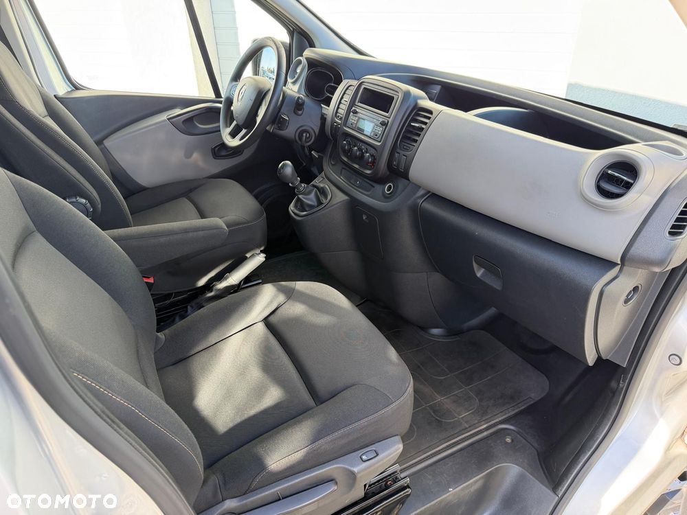 Renault Trafic - 13