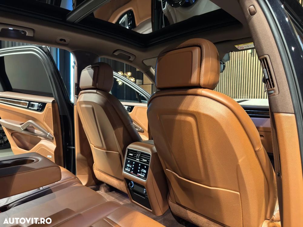 Porsche Cayenne S - 29