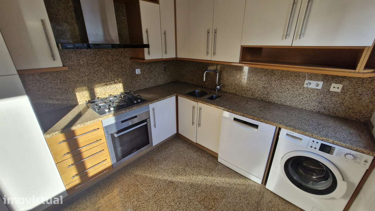 Apartamento T3 Duplex com 4 casas de banho - Grande imagem: 5/13