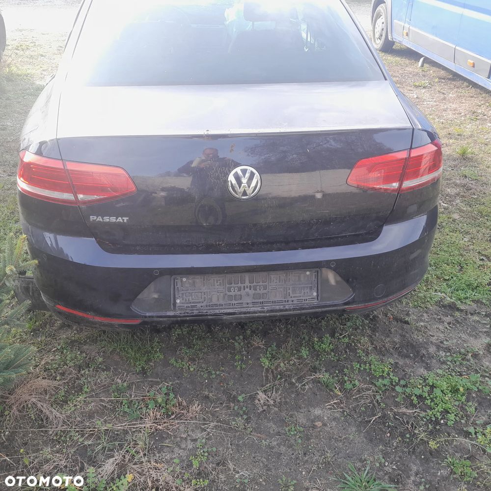 Volkswagen Passat 2.0 TDI SCR Comfortline - 1