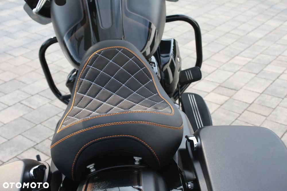 Harley-Davidson Touring Road Glide - 15