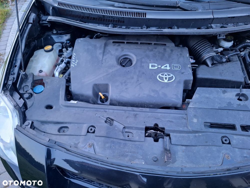 Toyota Auris - 11