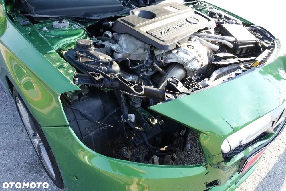 Mercedes-Benz Klasa A AMG 45 4Matic AMG Speedshift 7G-DCT PETRONAS 2015 World Champion Edition - 26