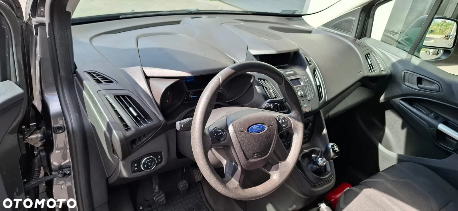 Ford CONNECT - 12