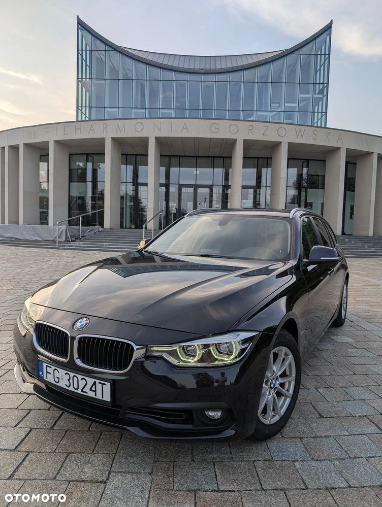 BMW Seria 3 318i - 2
