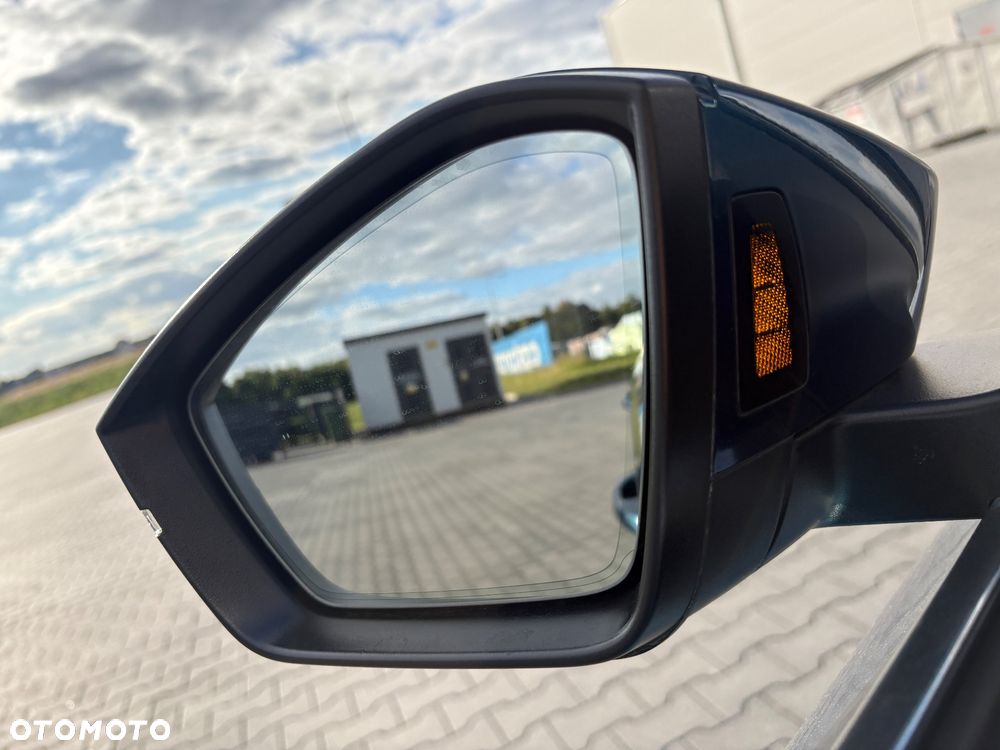 Skoda Superb 2.0 TDI DSG Ambition - 28