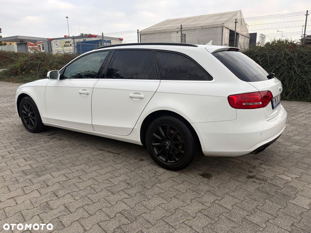 Audi A4 Avant - 10