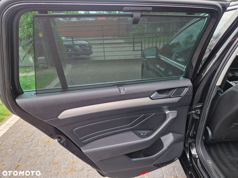 Volkswagen Passat Variant 2.0 TDI SCR DSG BlueMotion Highline - 14