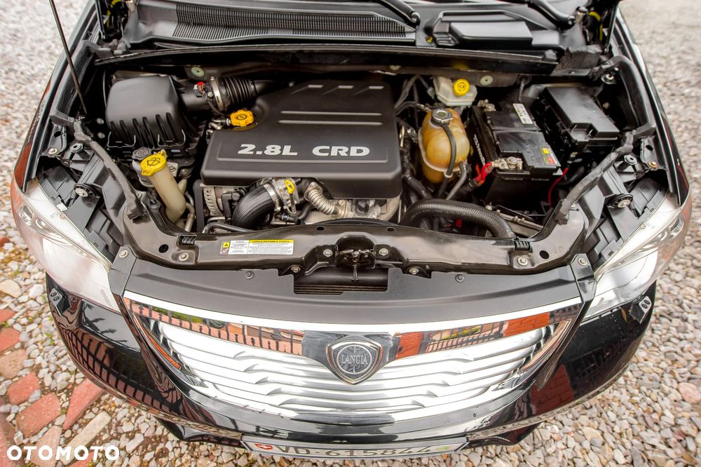 Lancia Voyager 2.8CRD Platinum - 17