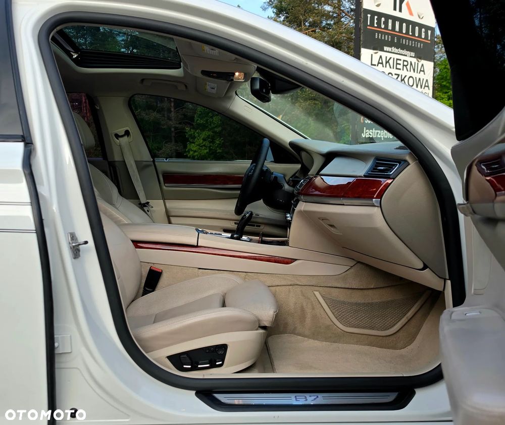 BMW-ALPINA B7 - 12