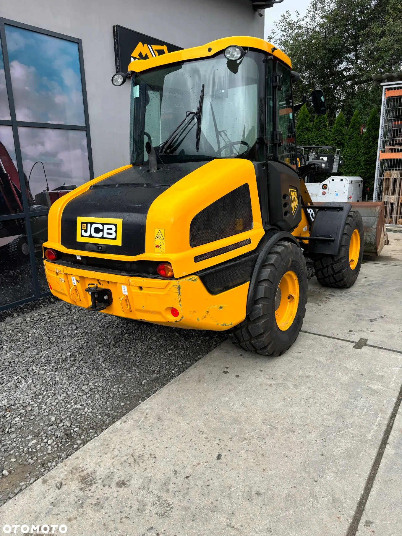 JCB 407 T4 - 10
