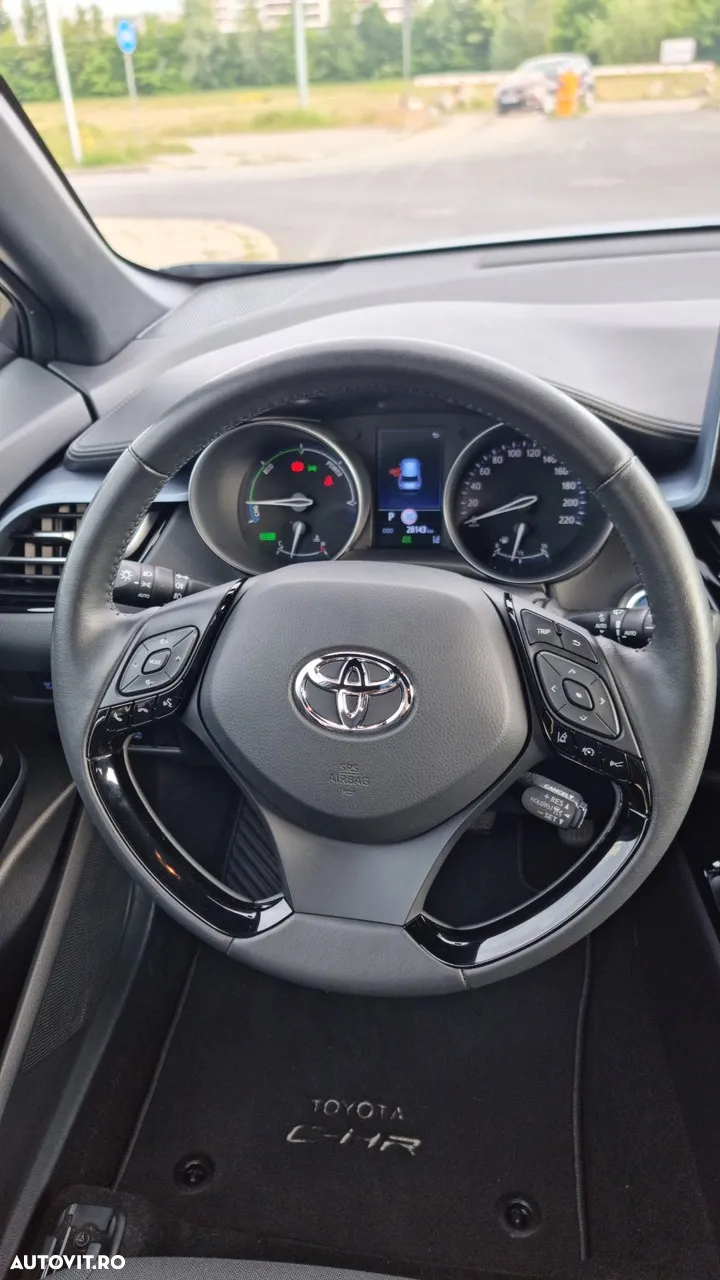 Toyota C-HR 2.0 Hybrid Team Deutschland - 25
