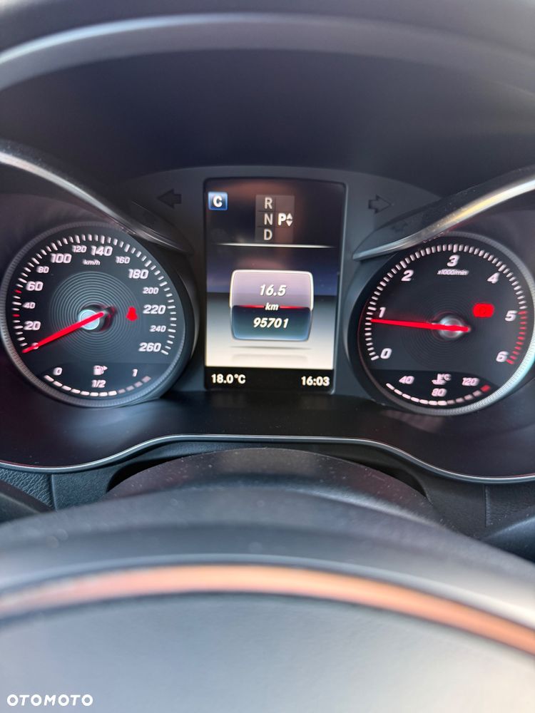 Mercedes-Benz GLC - 21