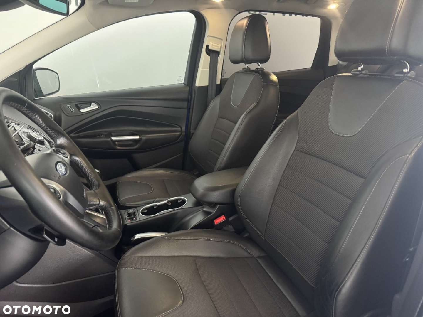 Ford Kuga - 19