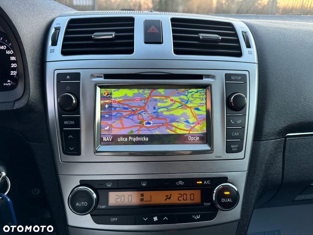 Toyota Avensis 1.6 Comfort - 34