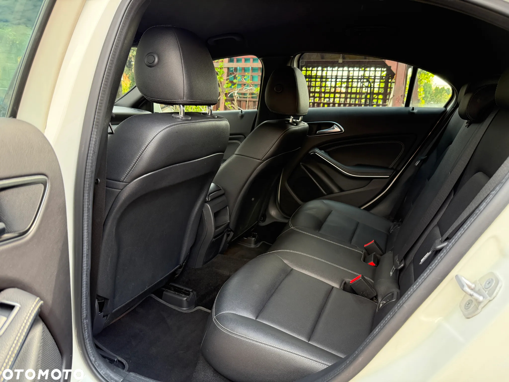 Mercedes-Benz Klasa A 180 d BlueEffICIENCY Edition - 17