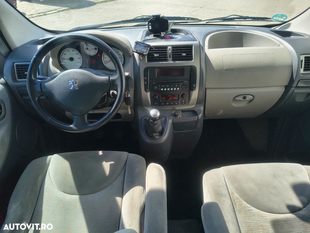 Peugeot Expert - 8