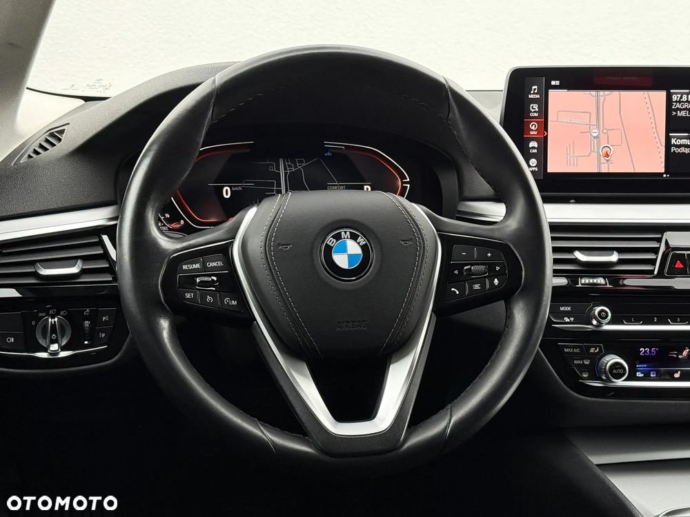 BMW Seria 5 520d xDrive Sport Line - 16