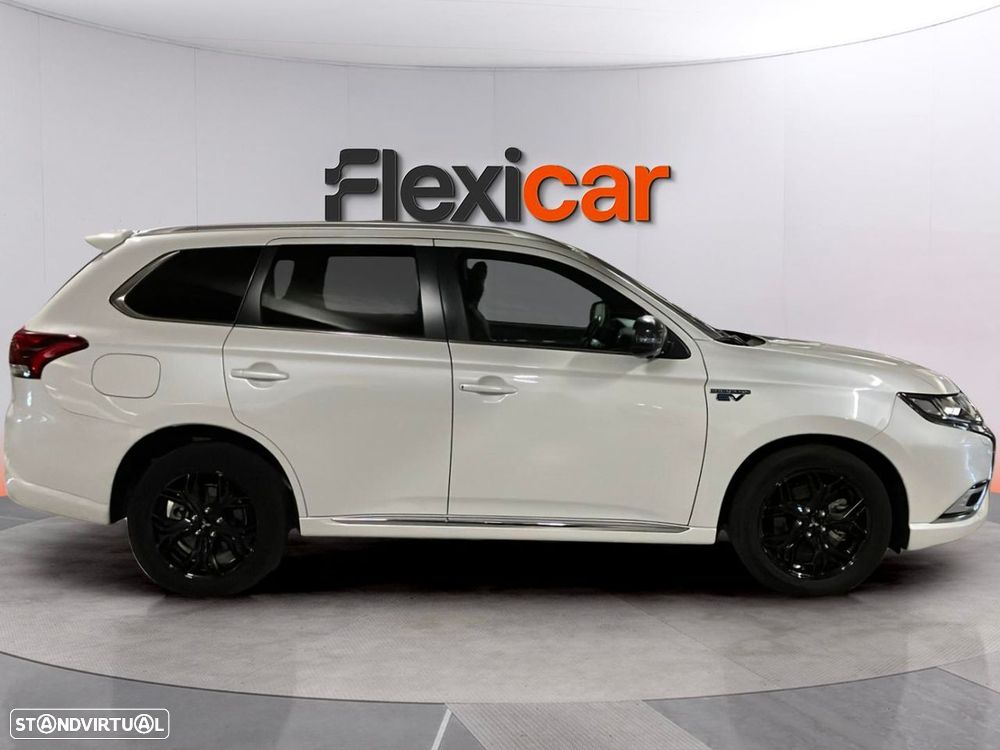 Mitsubishi Outlander - 5