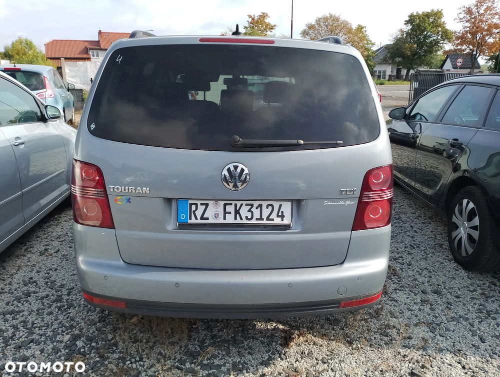 Volkswagen Touran - 20