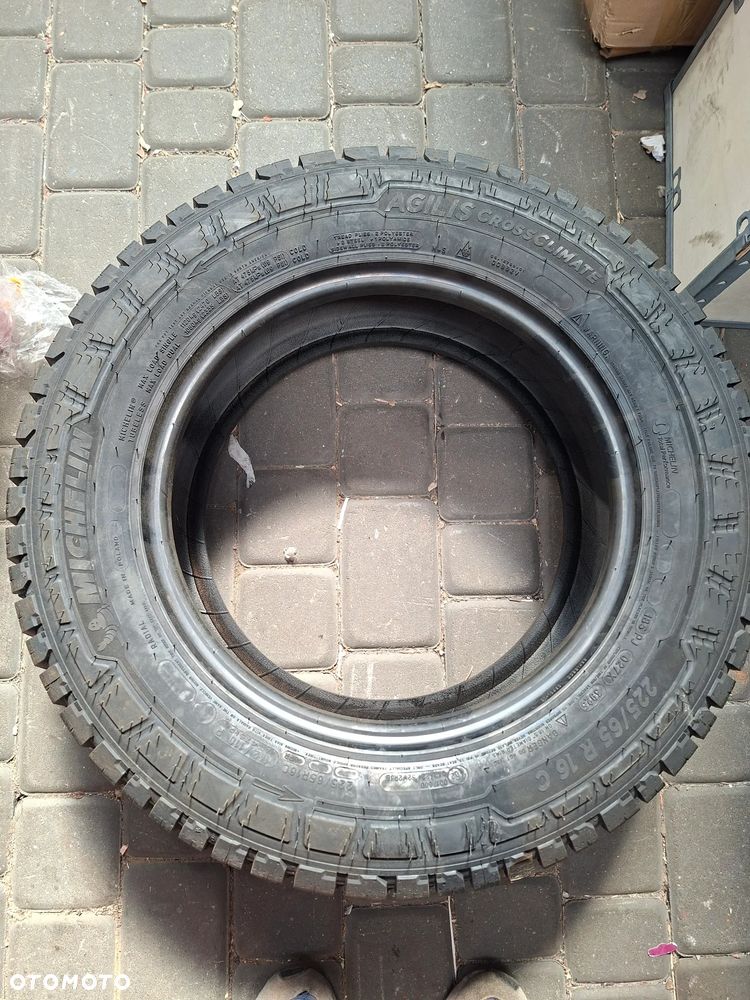 Opona 225/65R16C Michelin Agilis CrossClimate 112/110R DOT 39/25 - 1