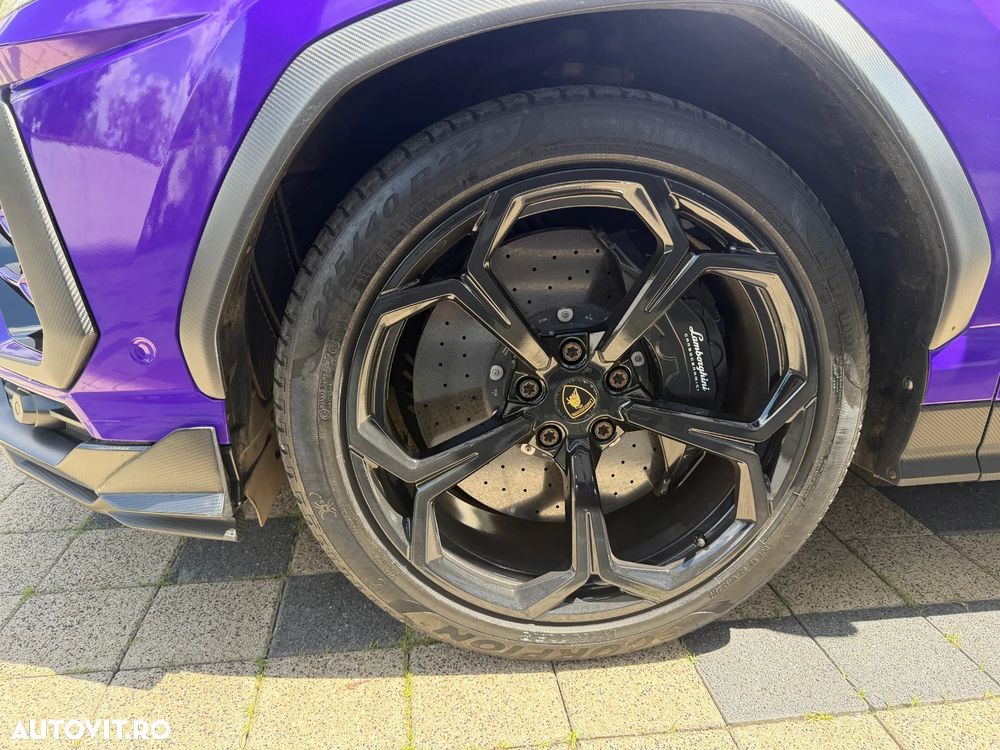Lamborghini URUS - 18