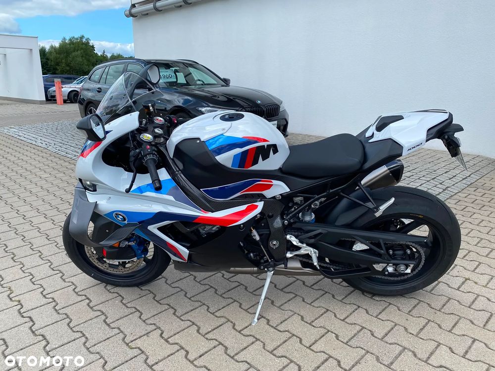 BMW S - 6