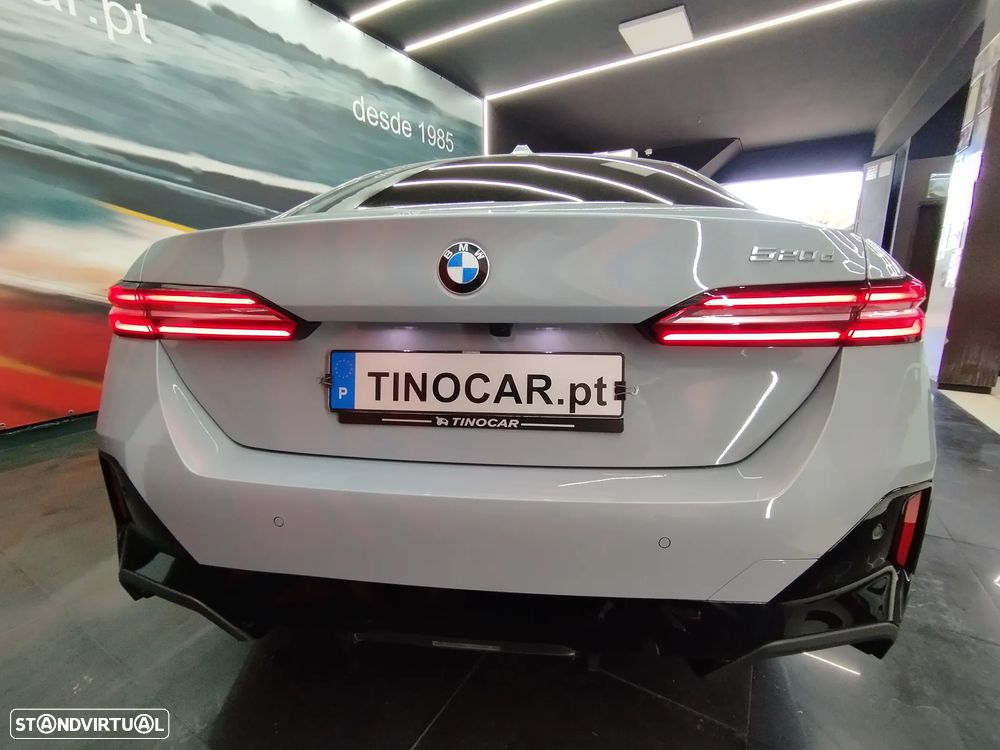 BMW 520 d Pack Desportivo M - 12