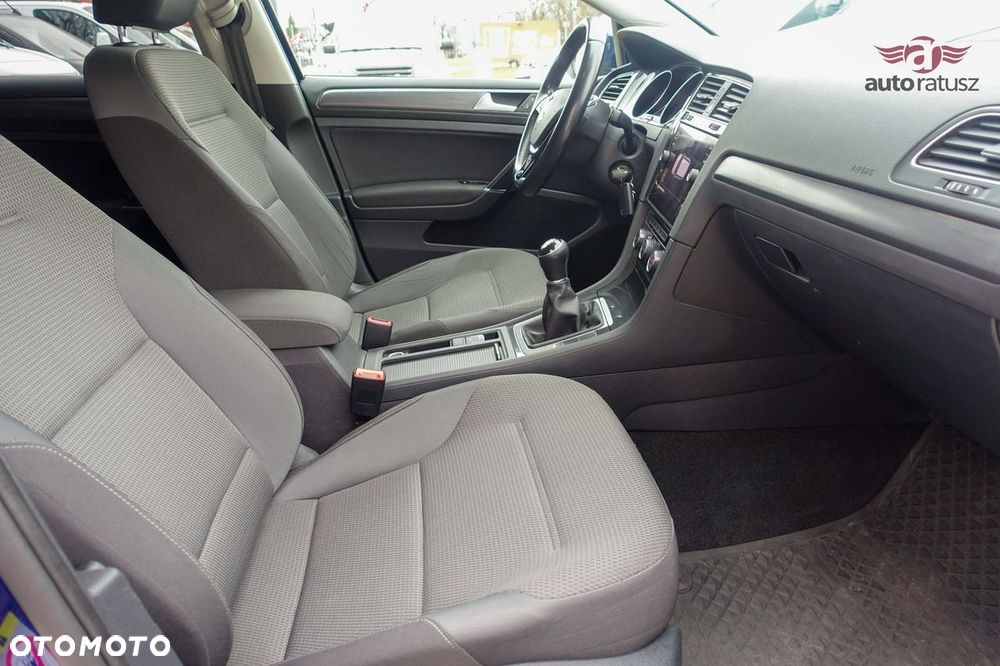 Volkswagen Golf - 13